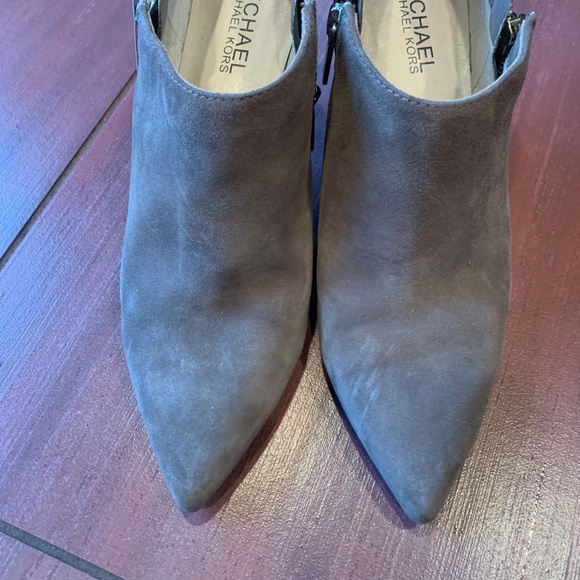 MICHAEL Michael Kors Clara ankle bootie - Picture 2 of 7